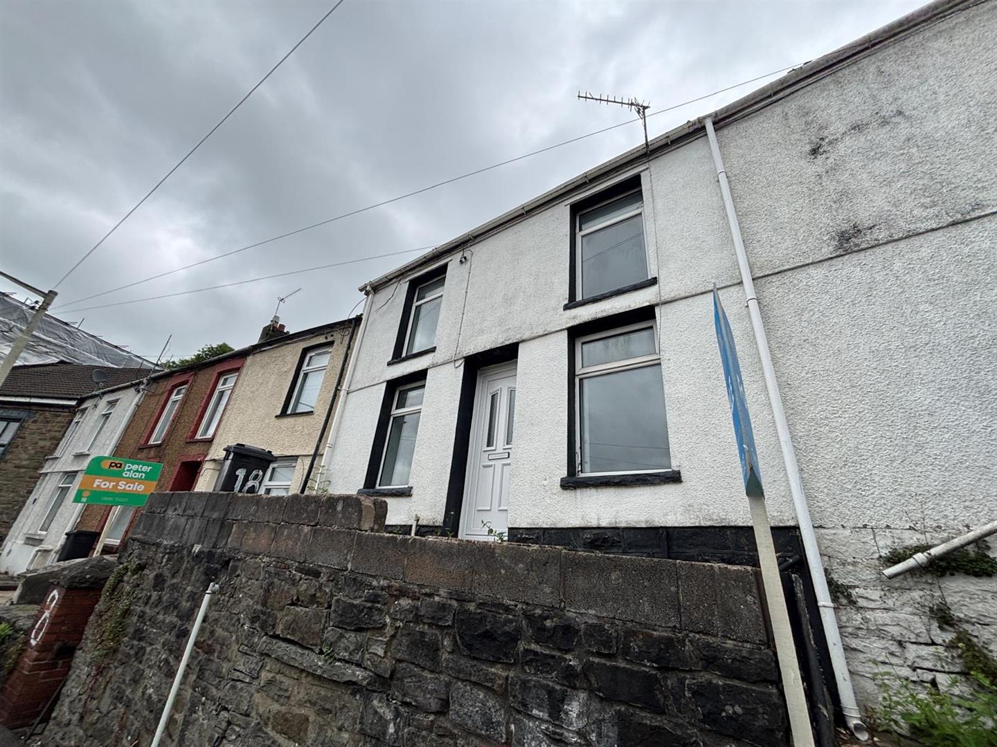 18, Cardiff Road, Merthyr Tydfil photo 2