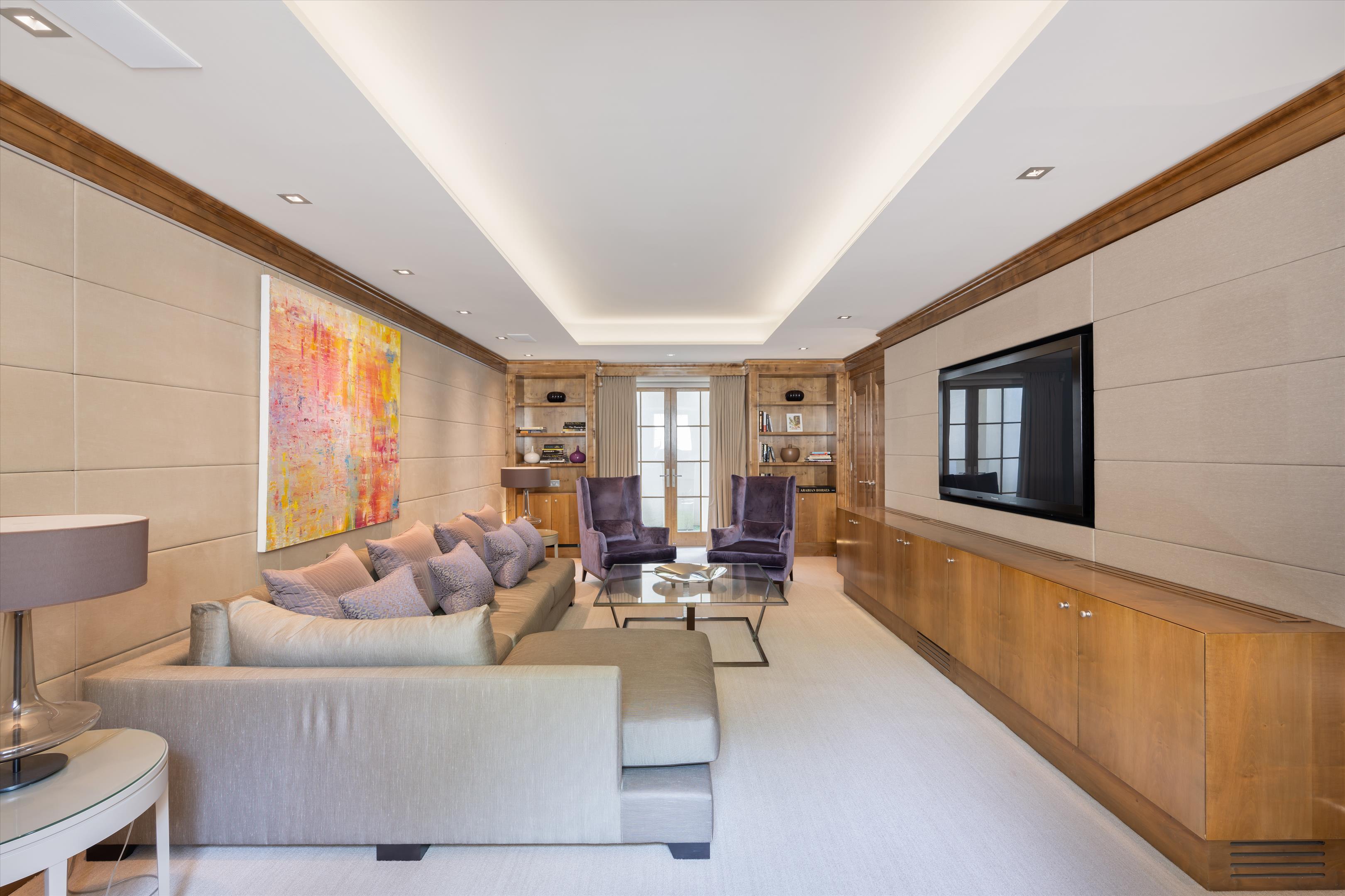 7 bedroom detached house for sale 0