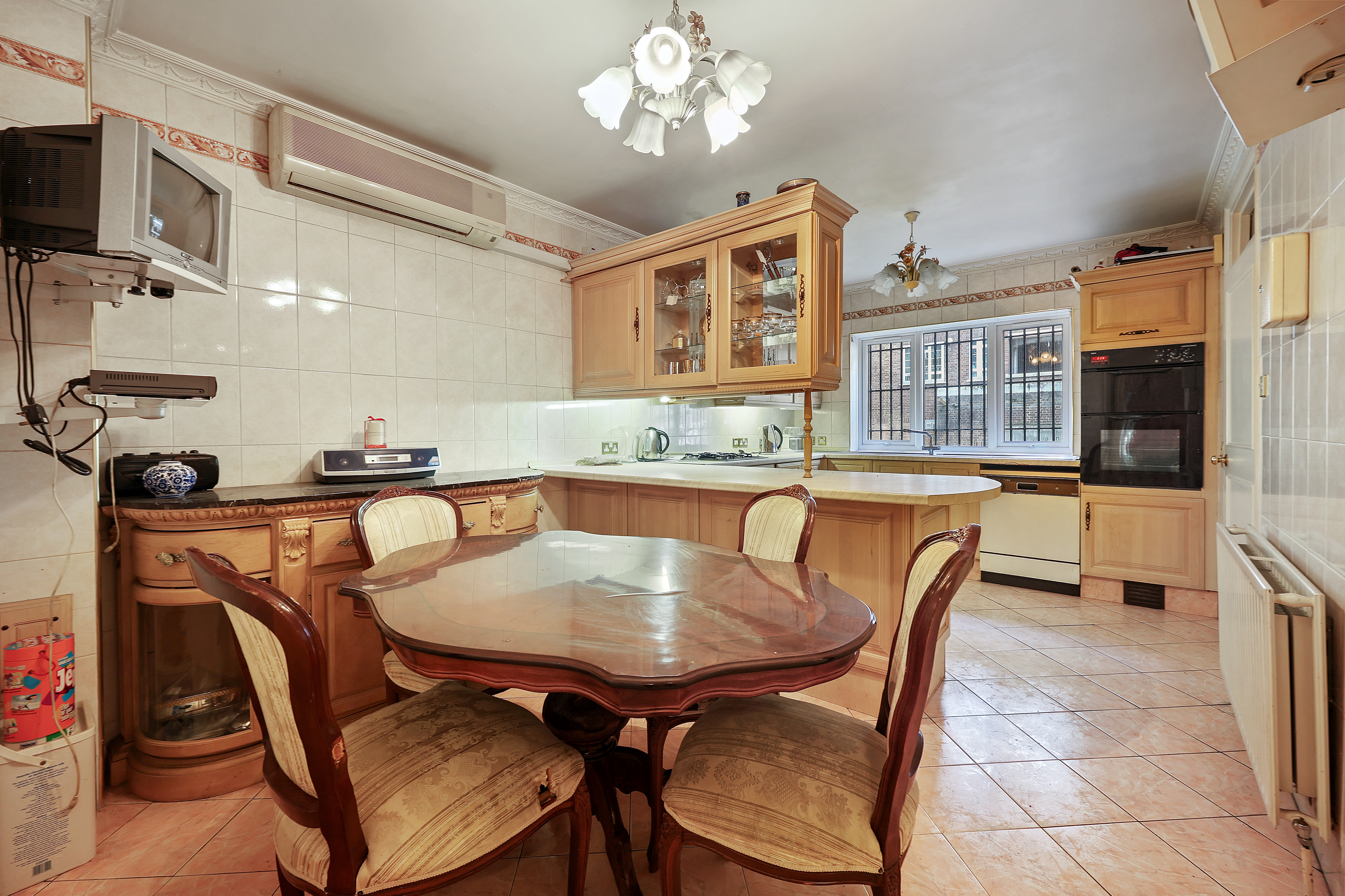 4 bedroom terraced house for sale 0