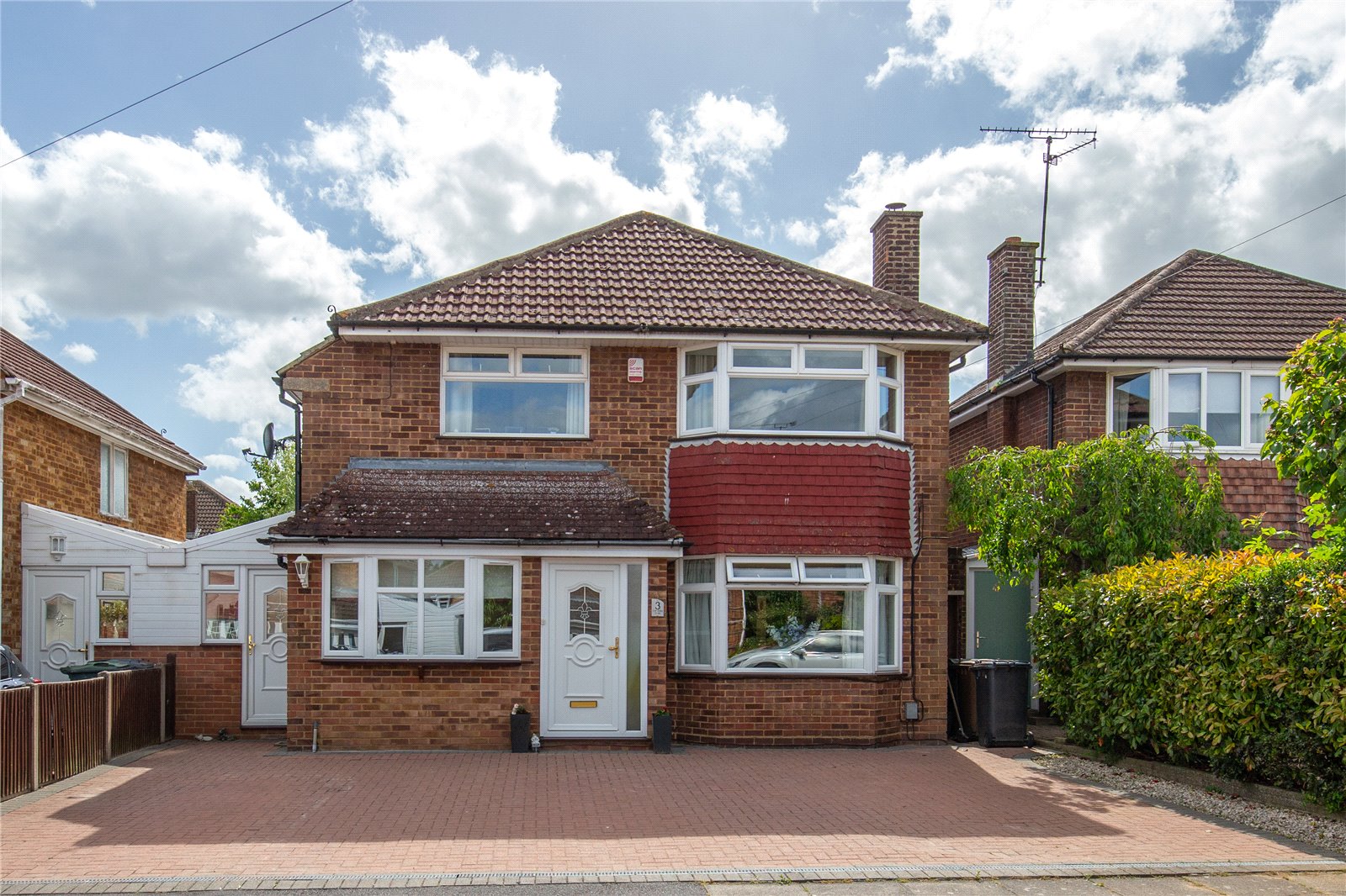 5-bed detached on 3, Corncrake Close, Bedfordshire, £600,000