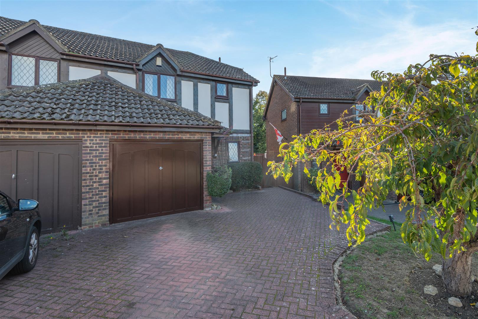 3 bed semi-detached house for sale