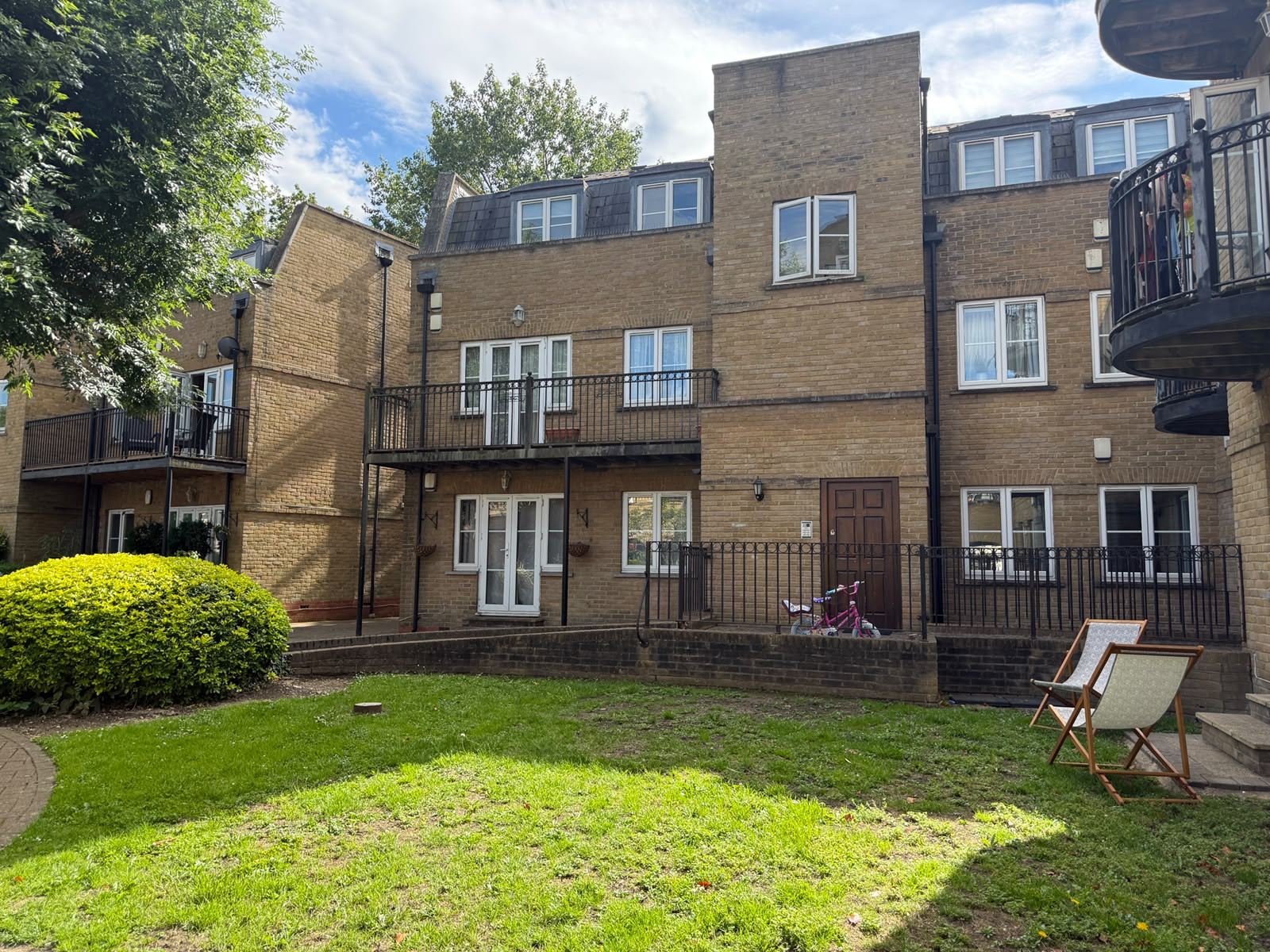 Flat 5  Fontaine Court,, 45 High Street, London photo 2