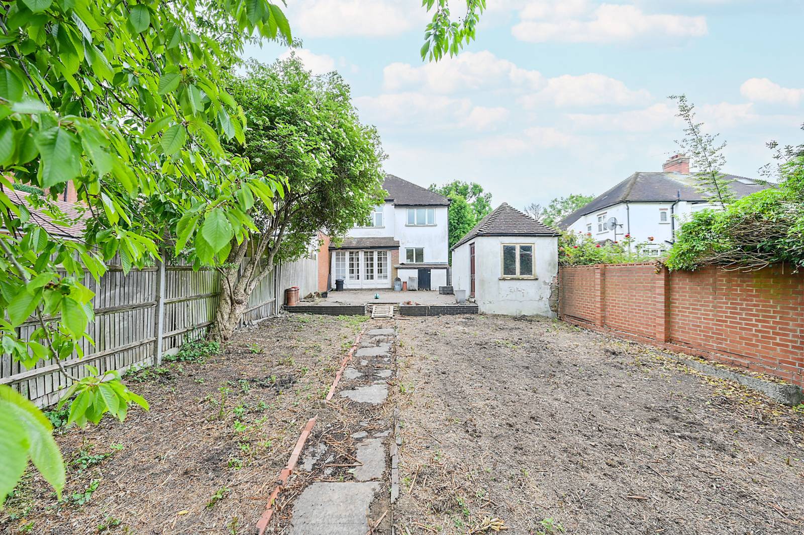 4 bedroom semi-detached house for sale 0