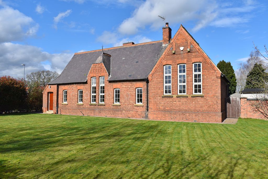The Old Schoolhouse, Old School Lane, Besthorpe, Newark, NG23 7GZ - listing photo