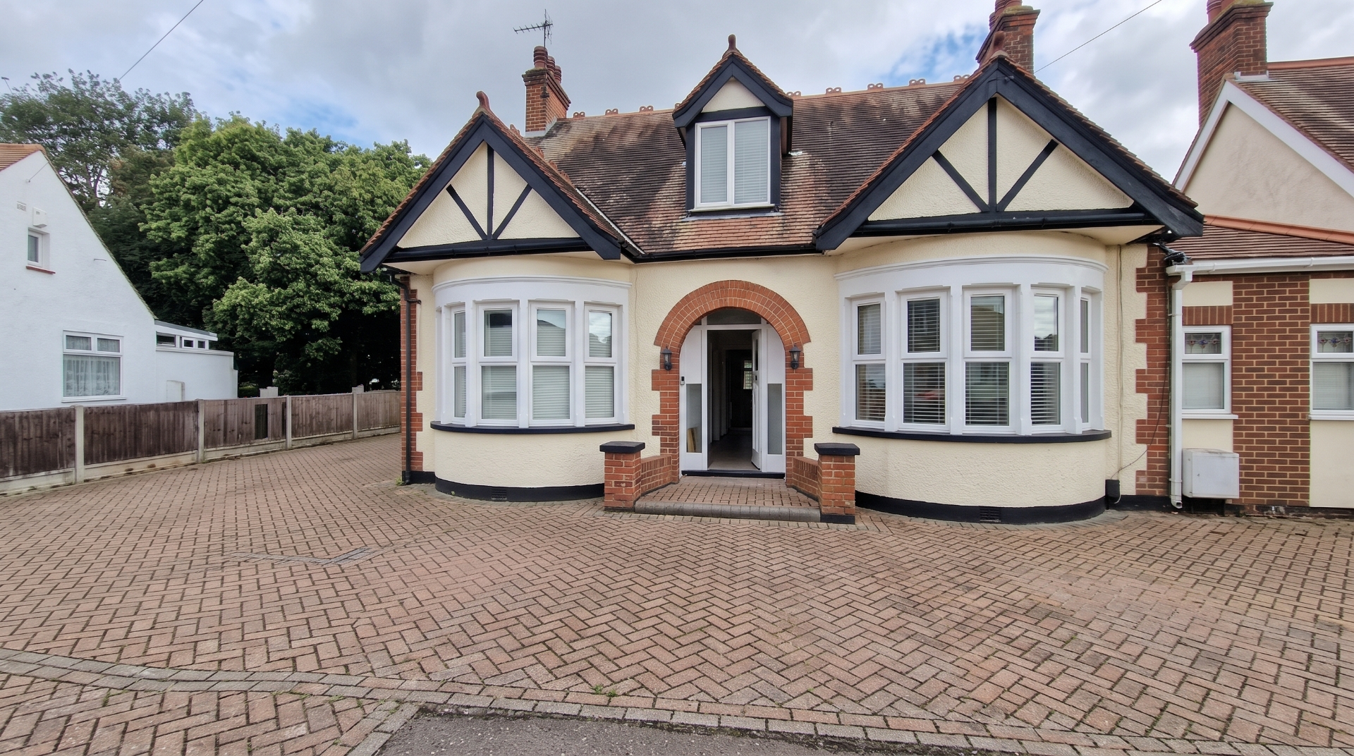 Flat 2 127, Cumberland Avenue, Southend-On-Sea photo 4