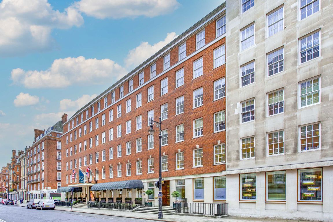 Flat 4, 33, Grosvenor Square, London photo 2
