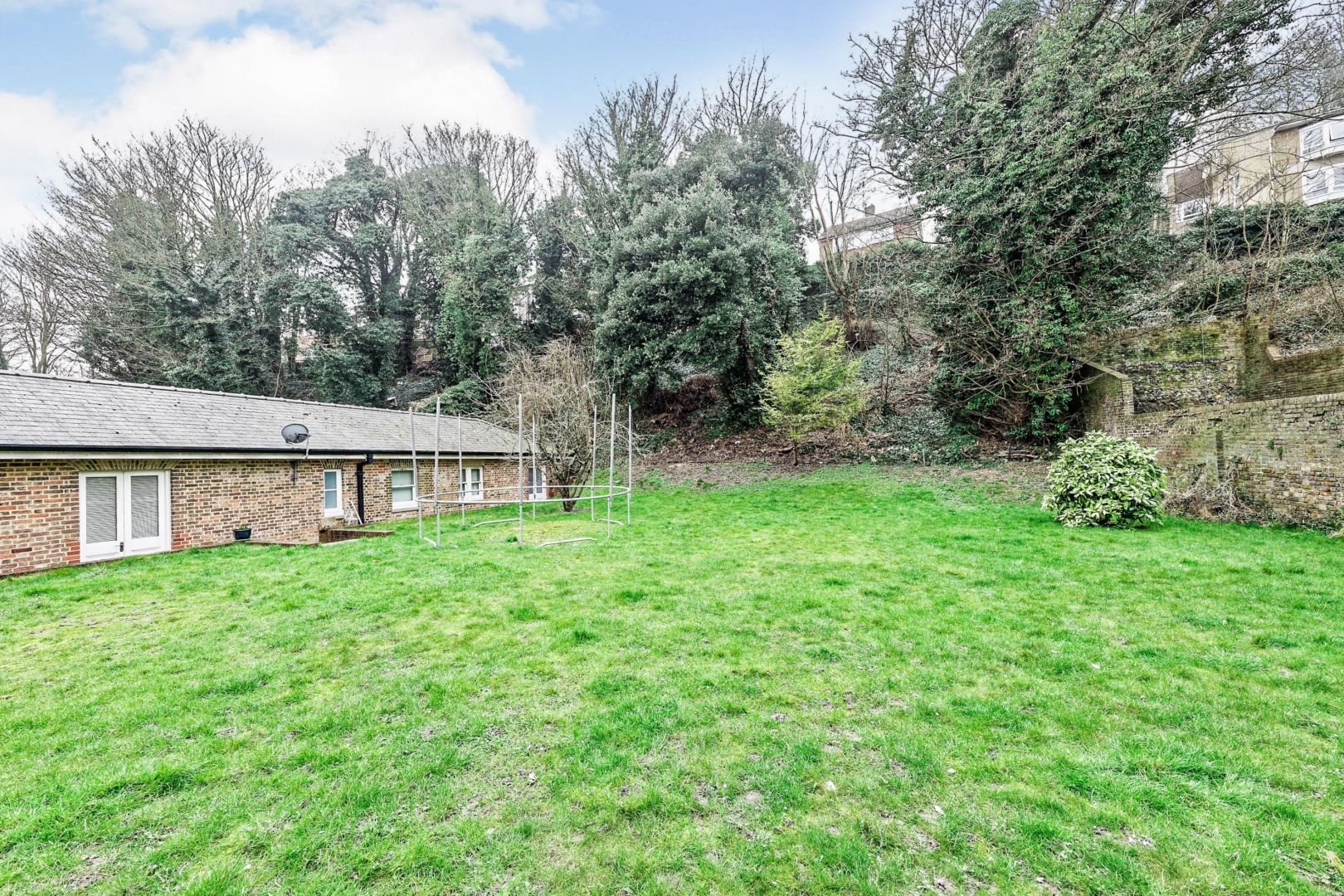 12 bedroom block of flats for sale in London Road, Dover CT17