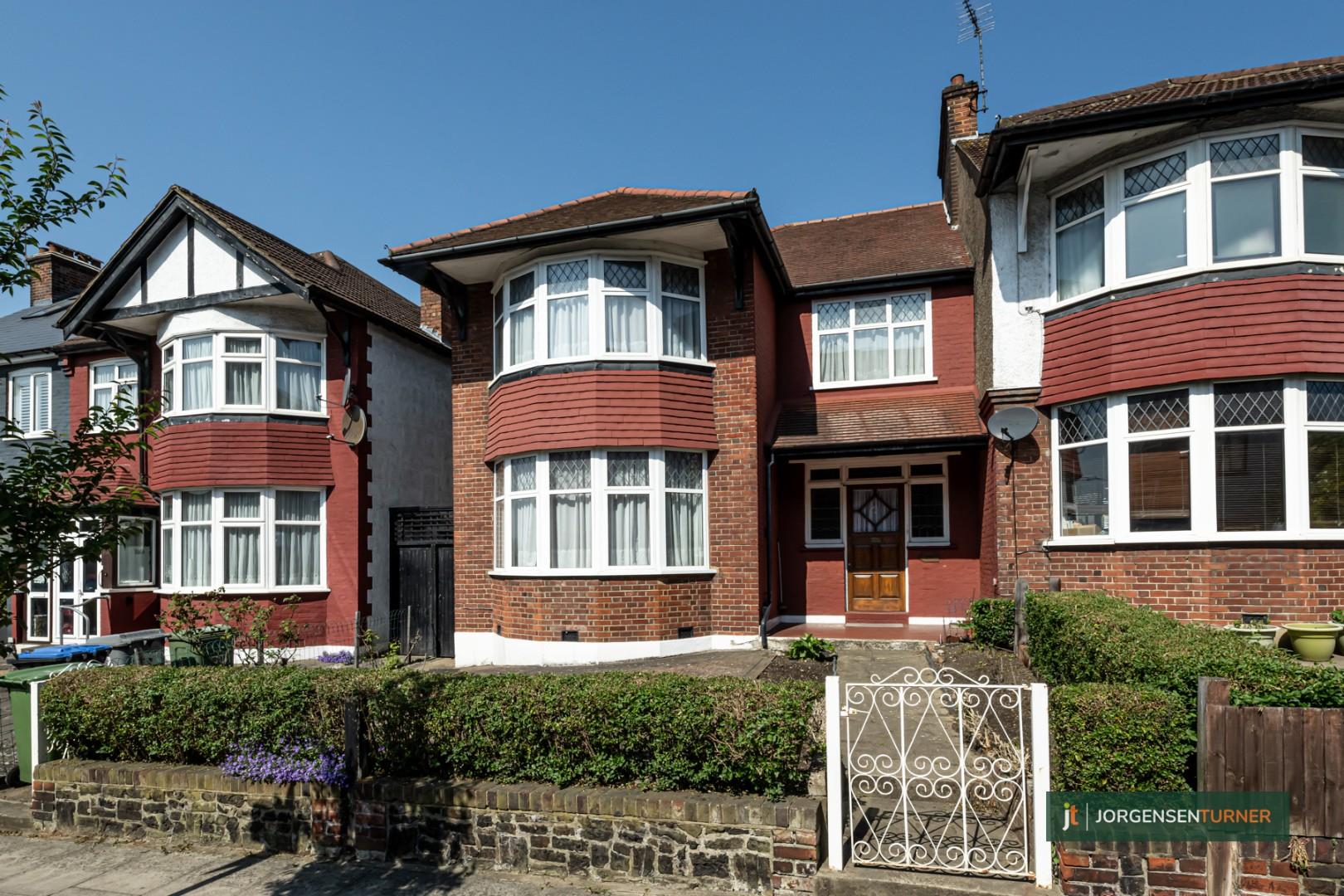 6 bedroom terraced house for sale
