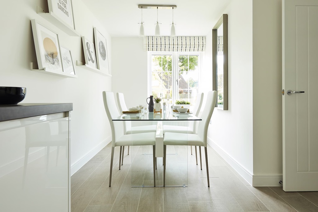 Enjoy Meals With The Family In The Open Plan Kitchen-Diner