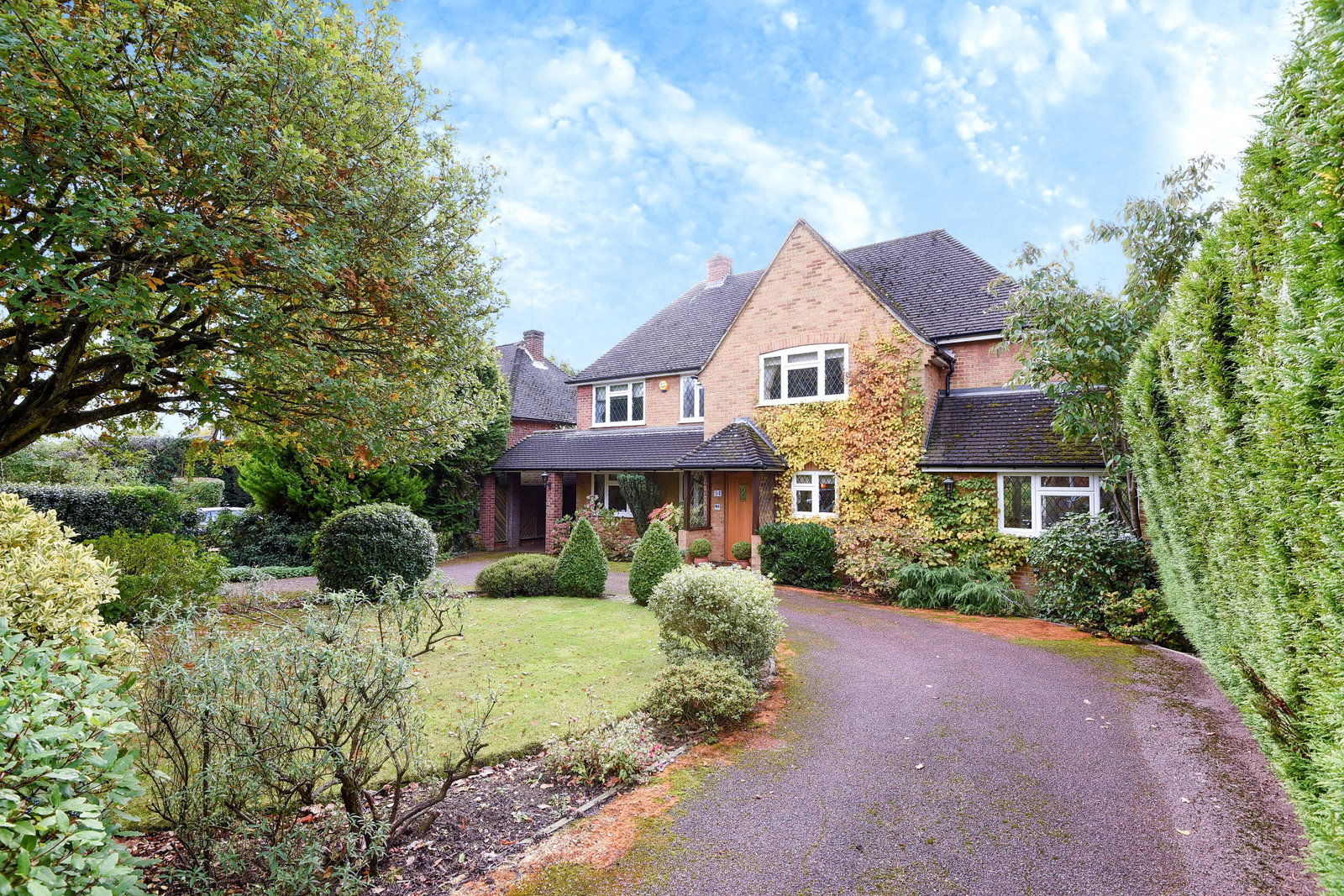 Copse Wood Way, Northwood photo 2
