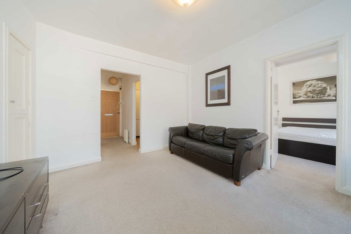Flat 45, Vandon Court, 64, Petty France, London photo 4