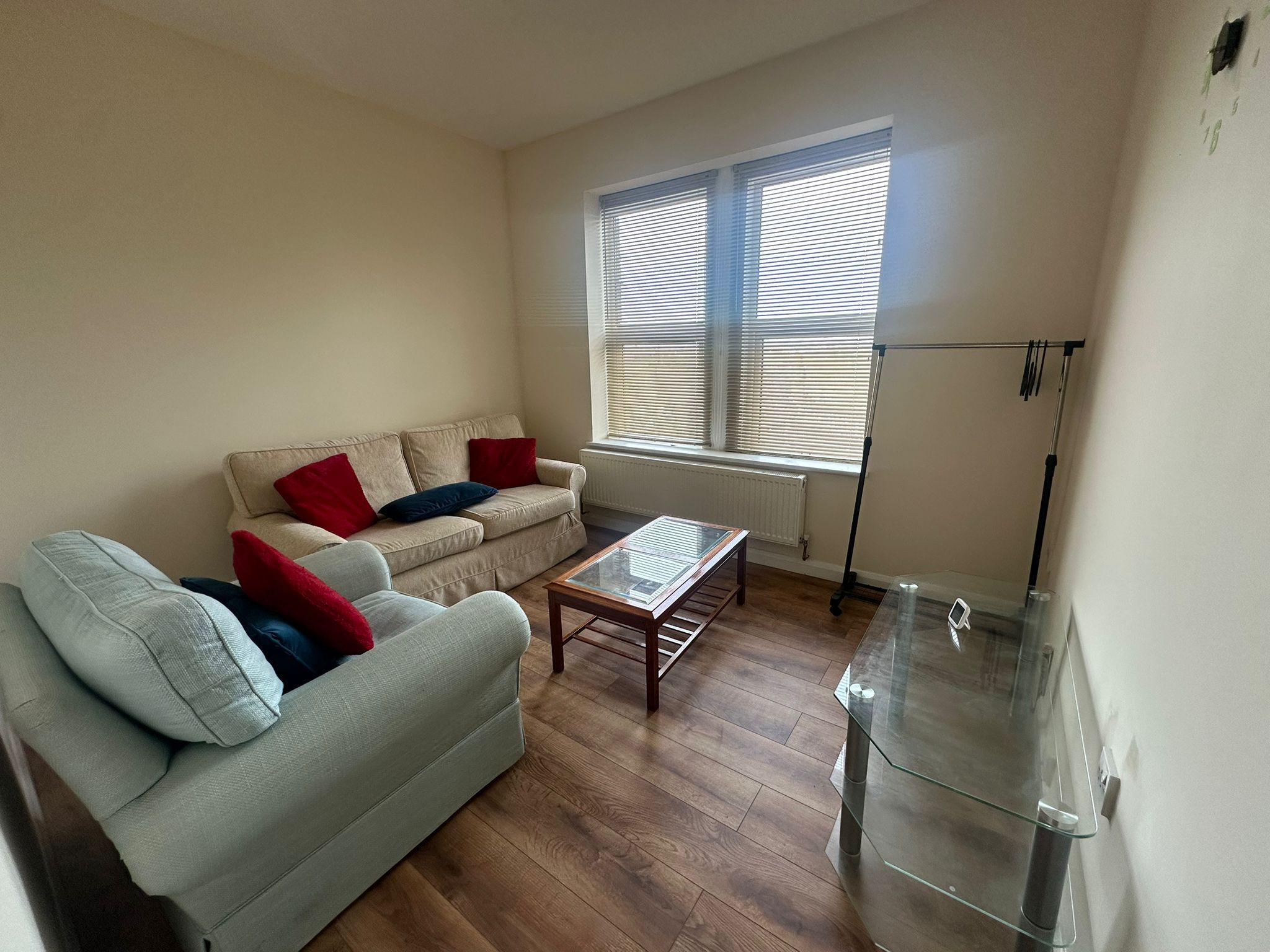 9c Downs Road, Luton photo 3