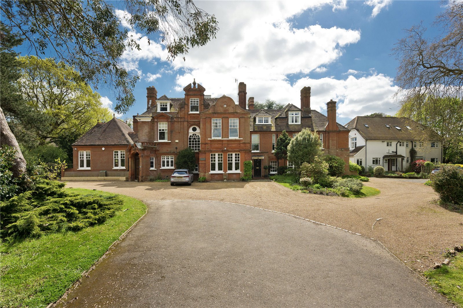 7 bedroom detached house for sale