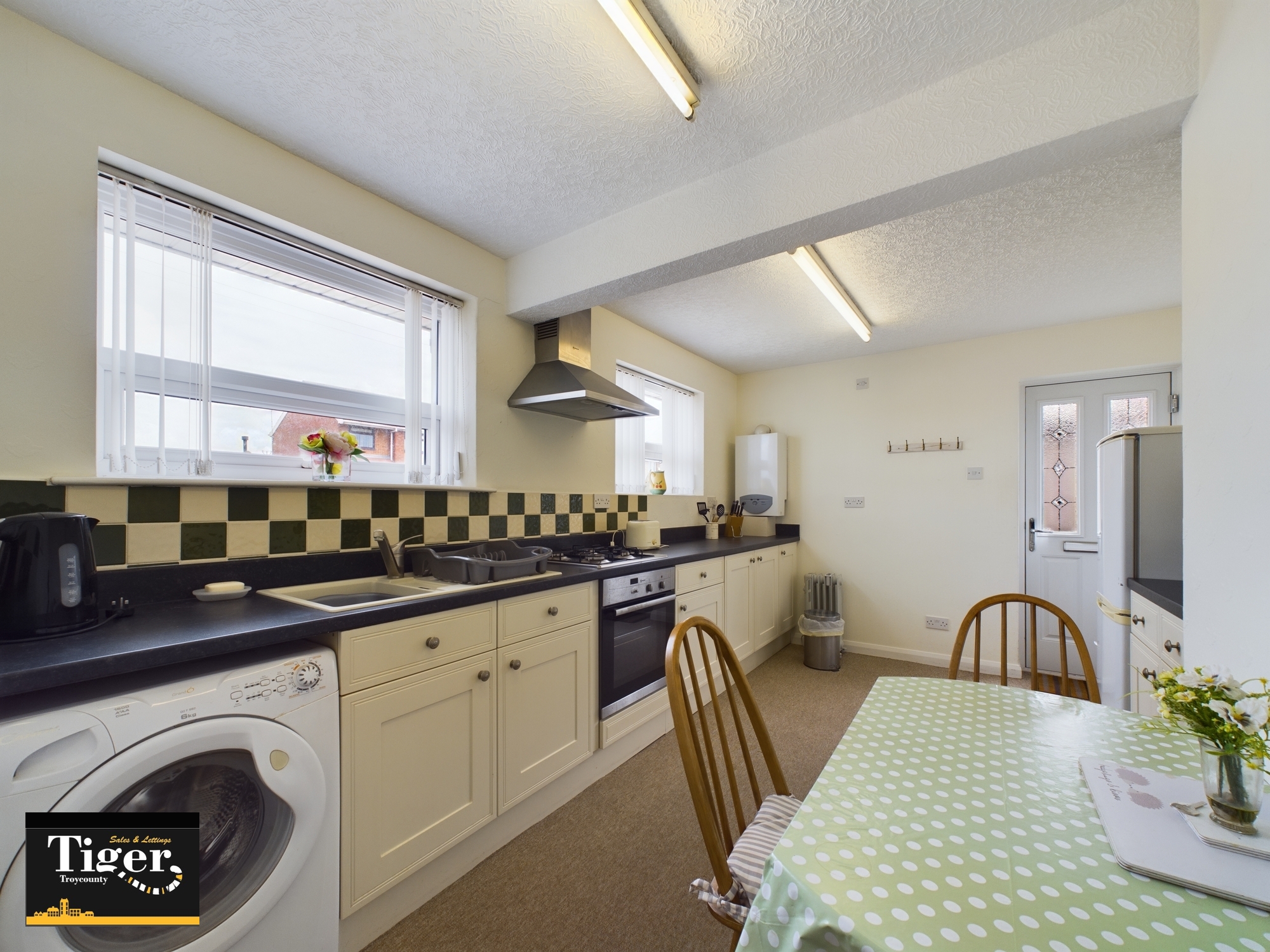 Photos of Halton Gardens, Blackpool FY4 65089844 PrimeLocation