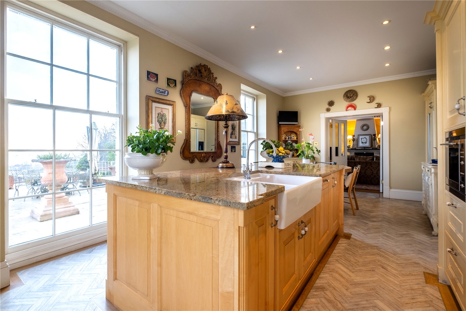 4 bedroom detached house for sale 0