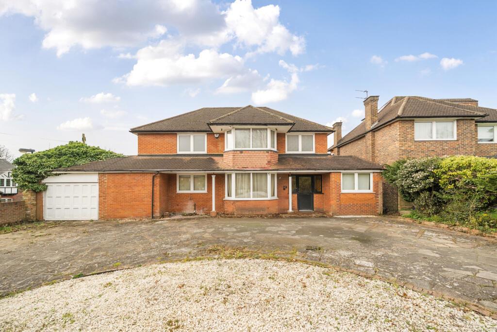 5 bedroom detached house for sale 0
