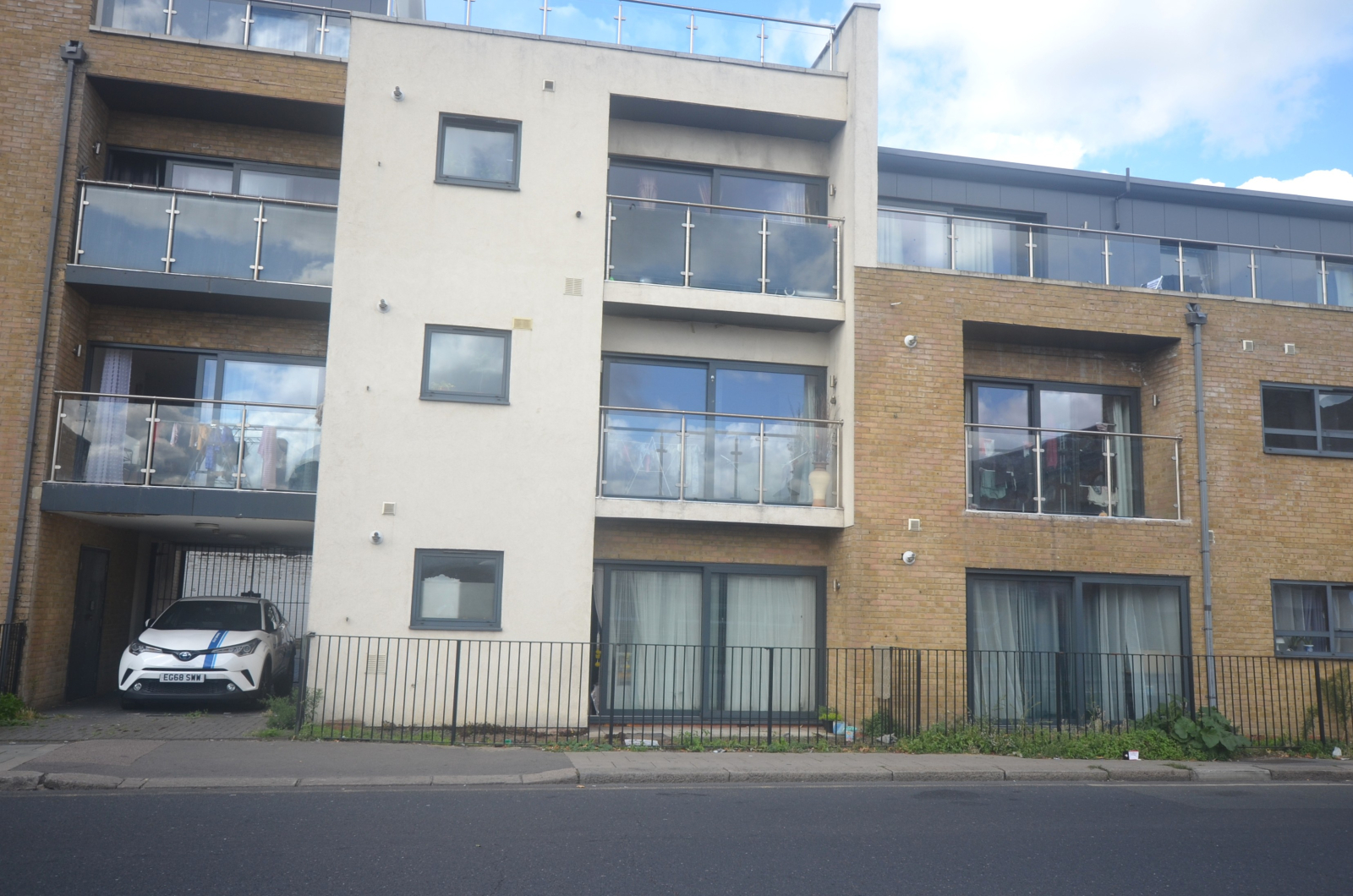 Flat 3, 723-733, Cranbrook Road, ILFORD photo 4