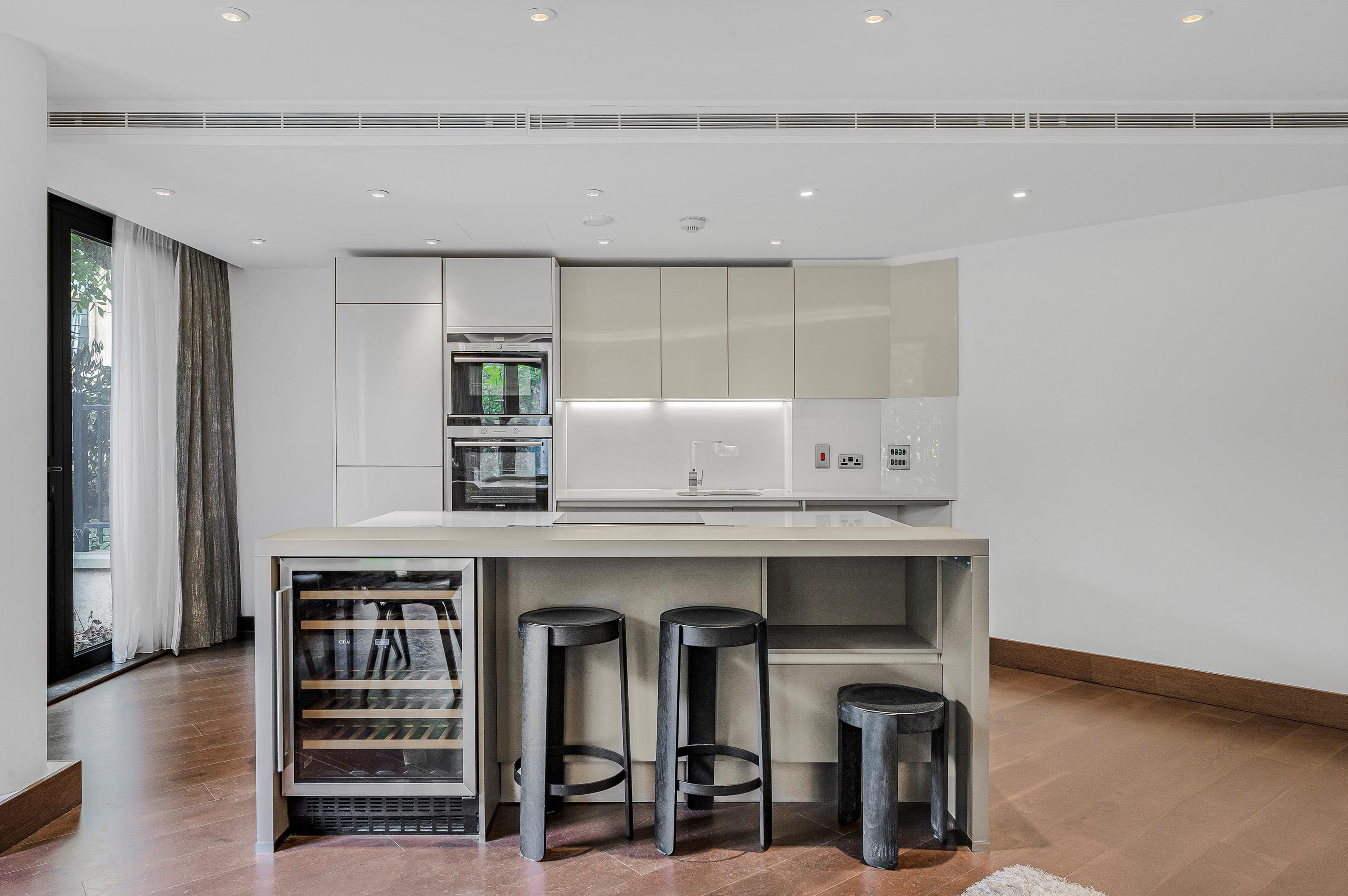 2 bedroom flat for sale 0