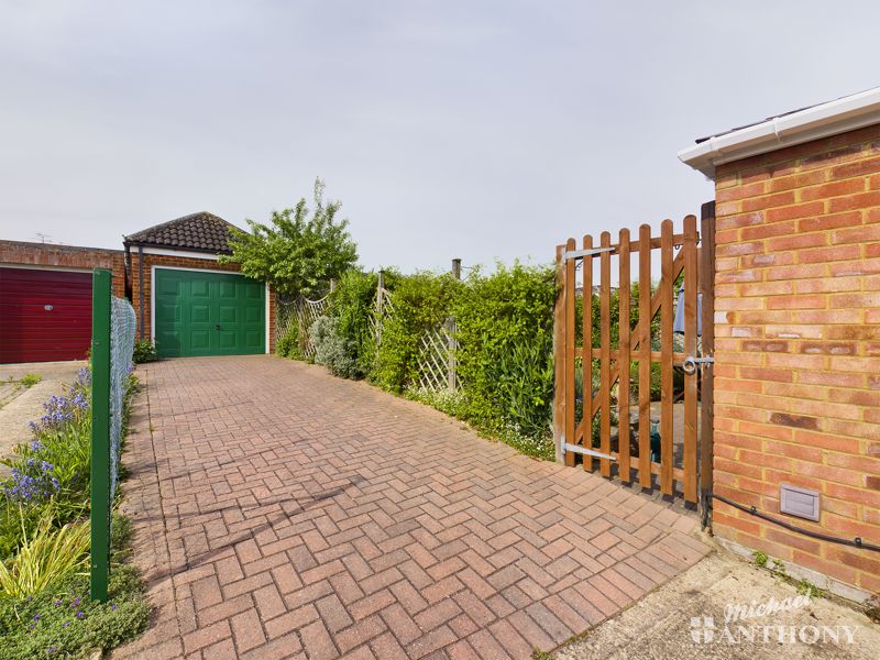 Photos of Windermere Close, Aylesbury HP21 61428547 PrimeLocation