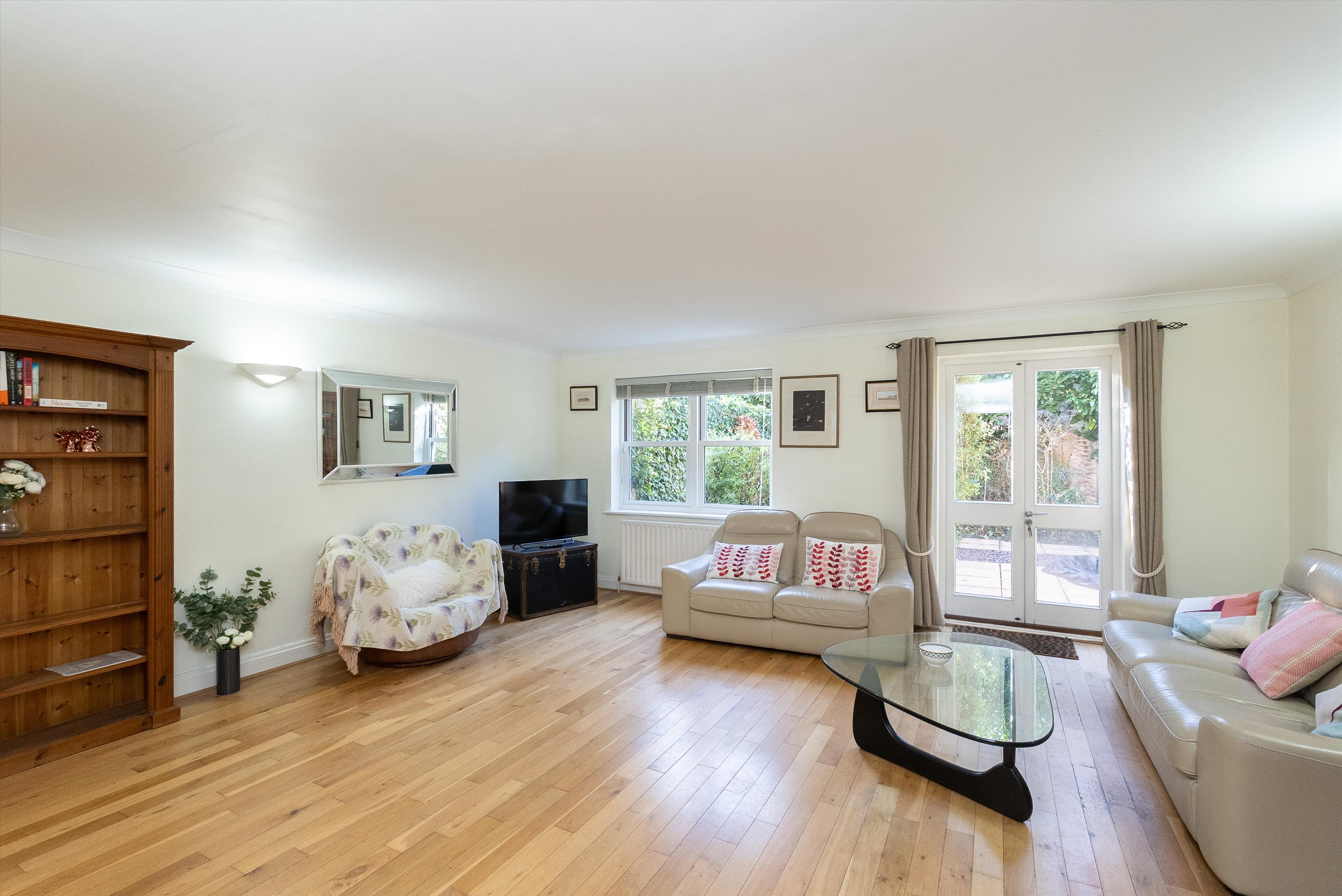 4 bedroom end terrace house for sale 0