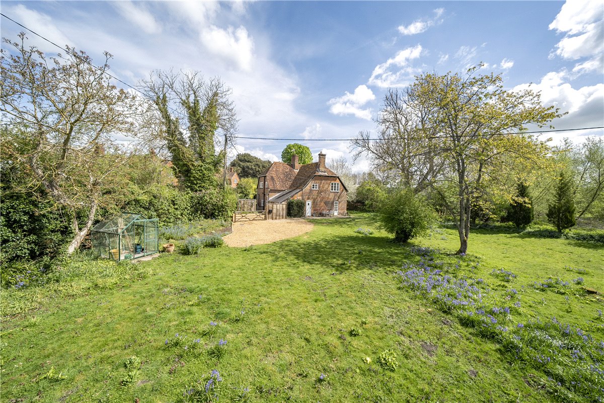 4 bedroom detached house for sale 0