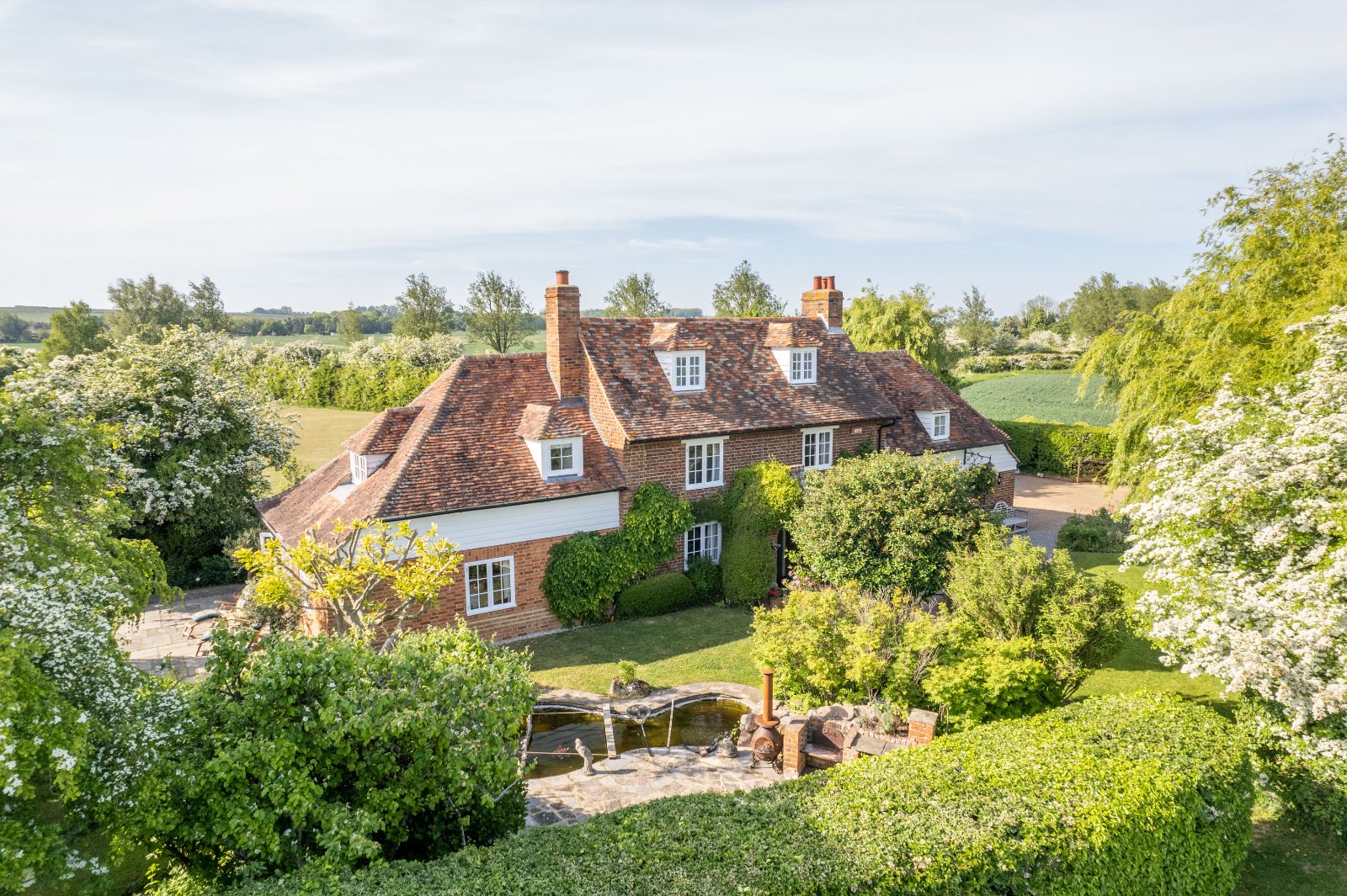 8 bedroom detached house for sale 0