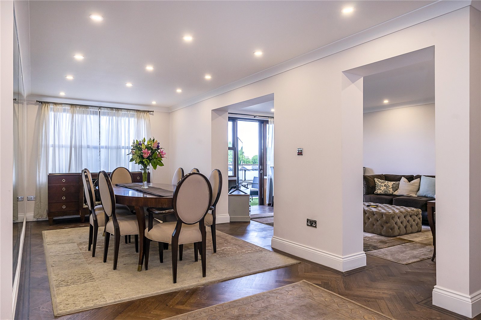 2 bedroom flat for sale 0