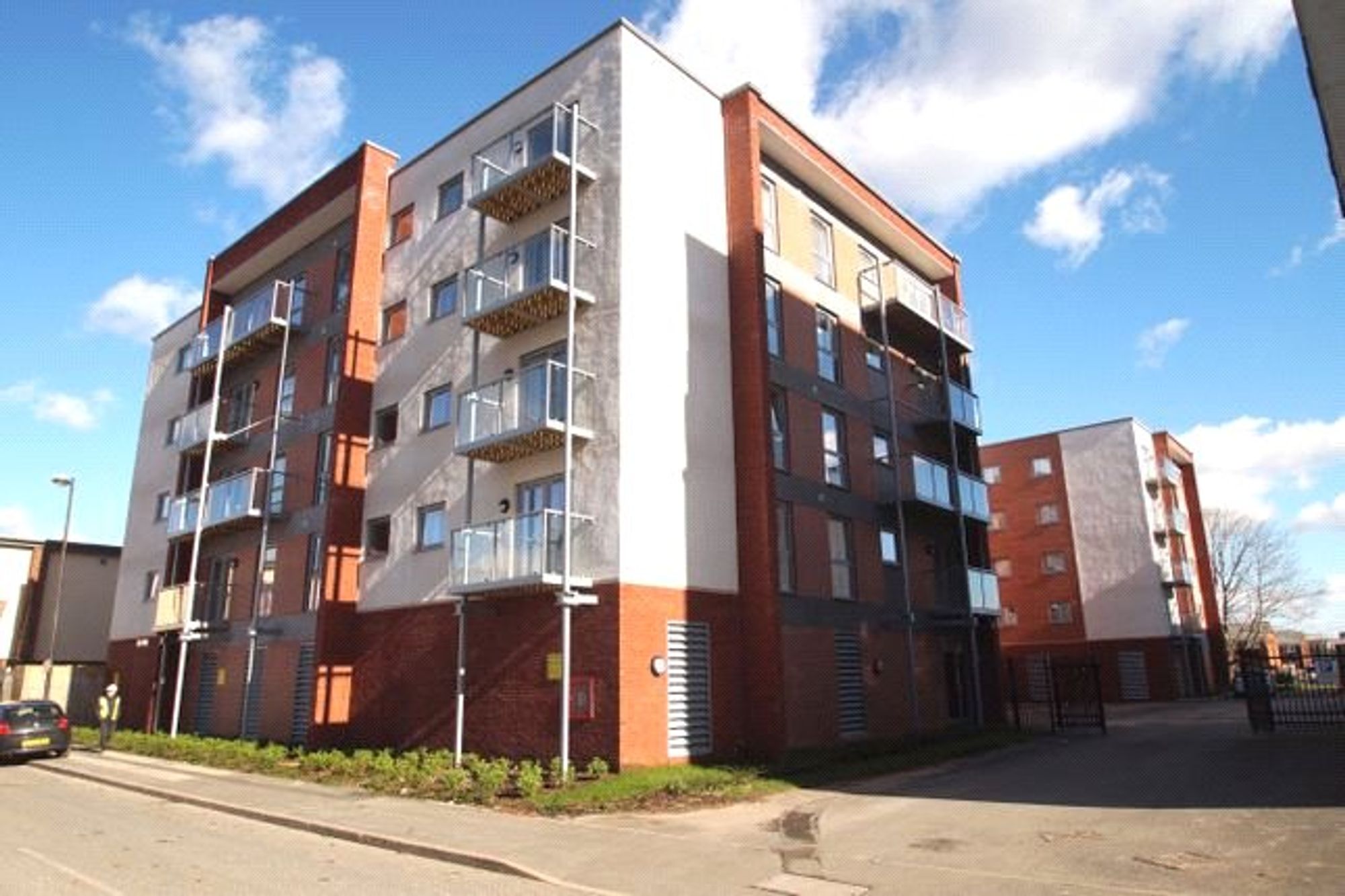Bay 14 - Endeavour House, 1 Elmira Way, Manchester photo 2