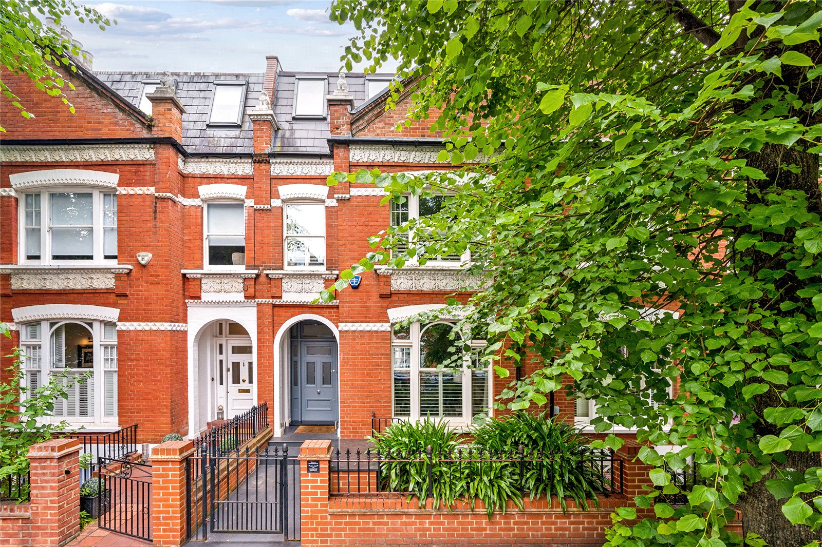 6 bedroom terraced house for sale 0