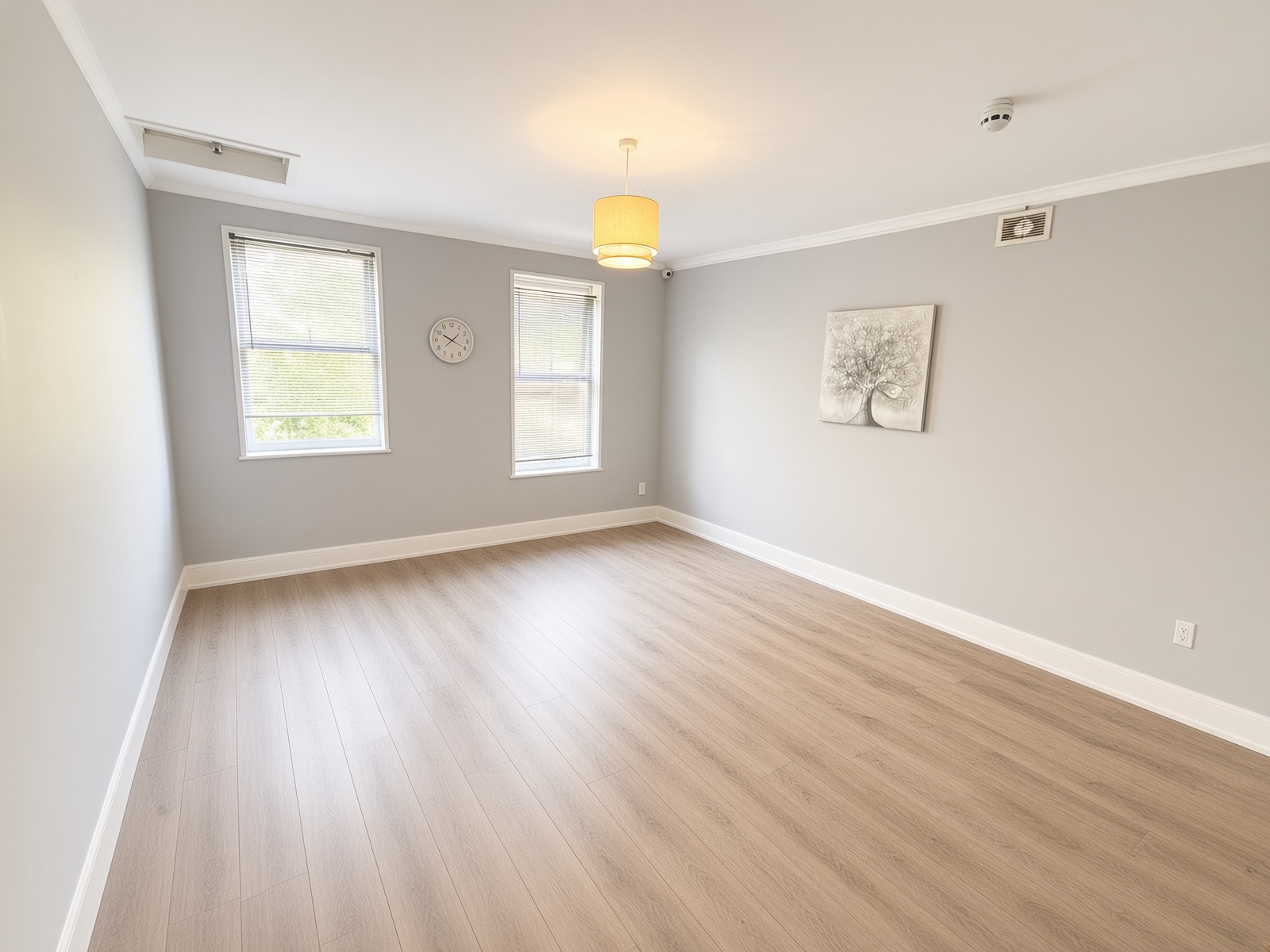 Flat B 22, Palmerston Cresent, London photo 5