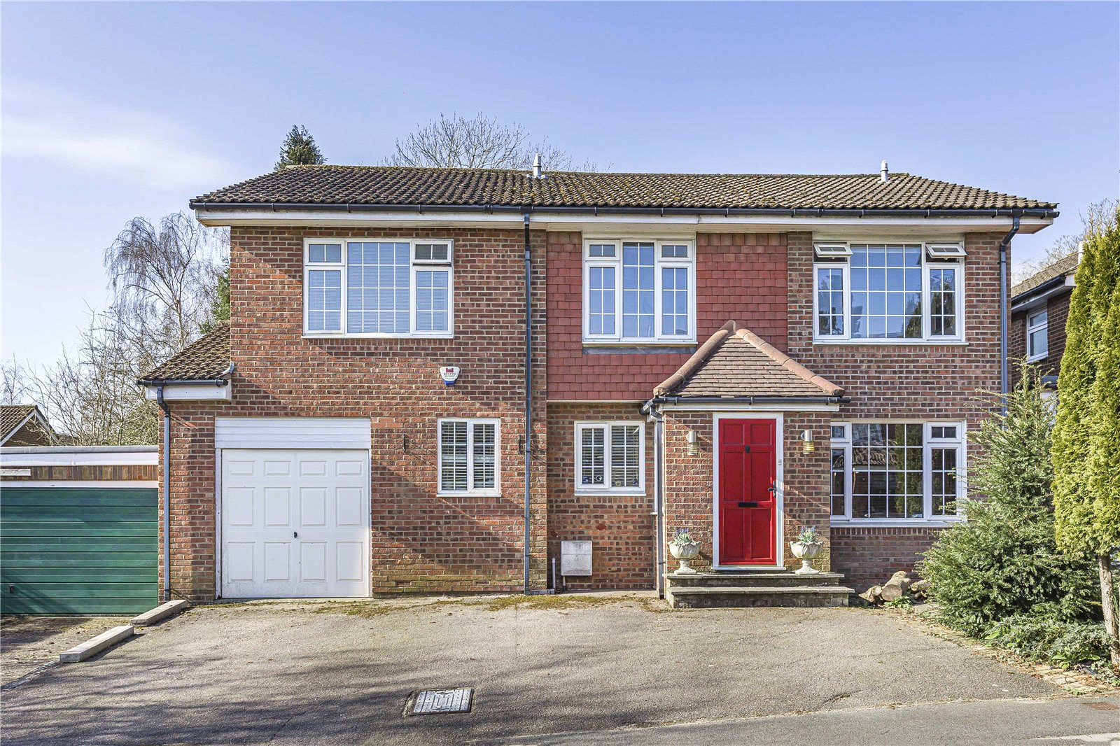 5 bedroom detached house for sale 0