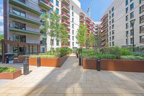 Hawksbury Heights , Hewson Way, Elephant and Castle , London  photo 3