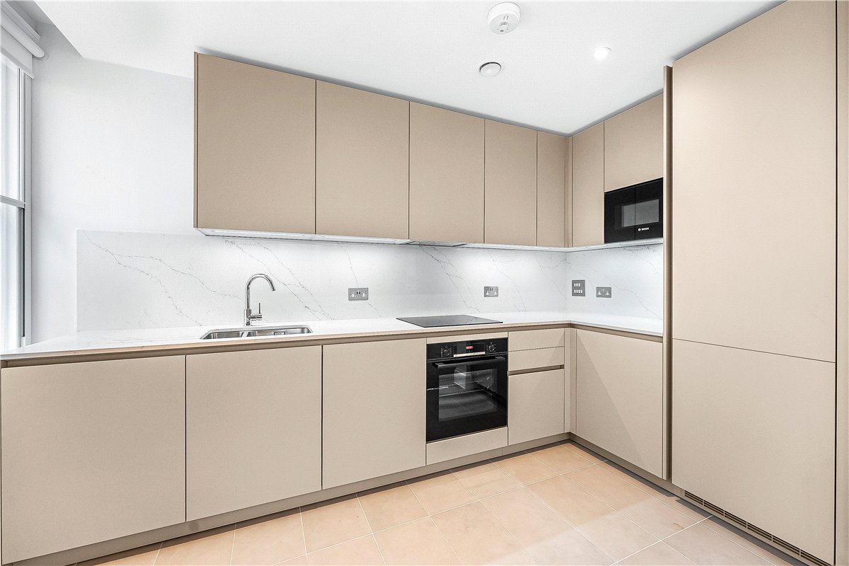 Flat 1, 7, Seymour Mews, London photo 4