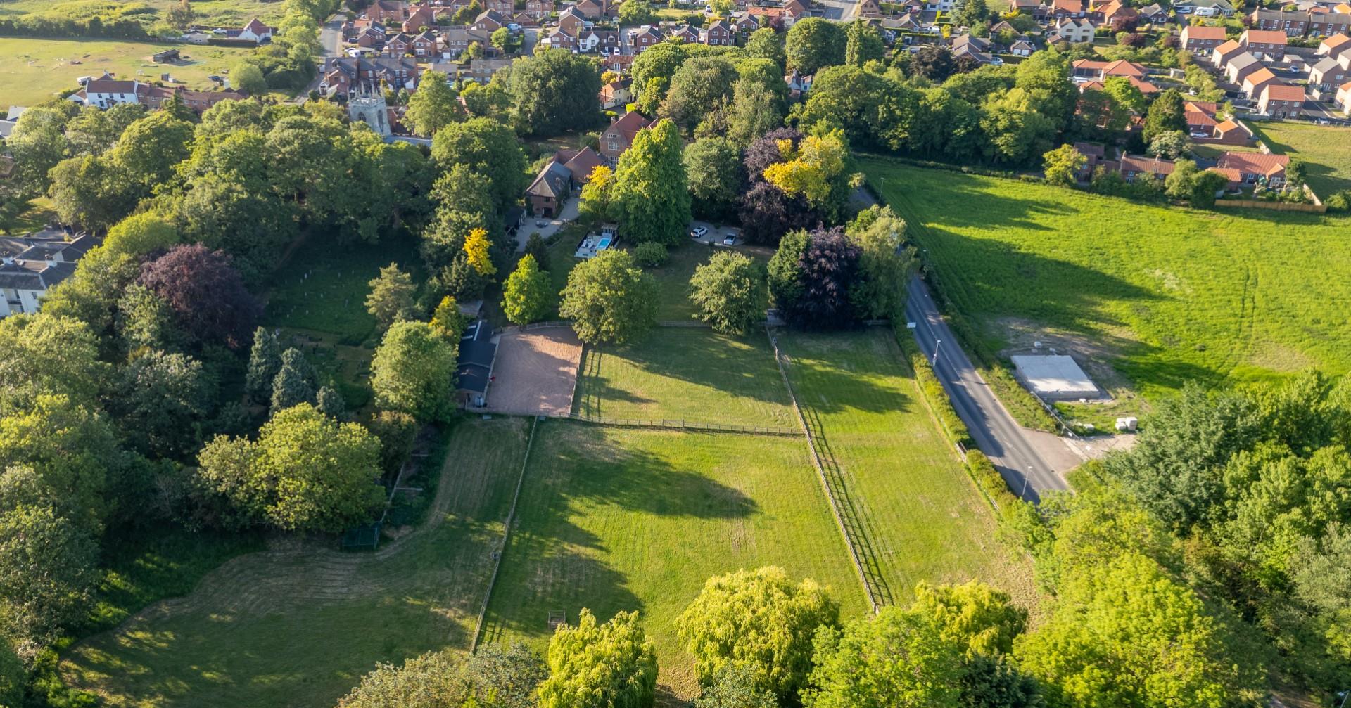 3 bedroom detached house for sale 0