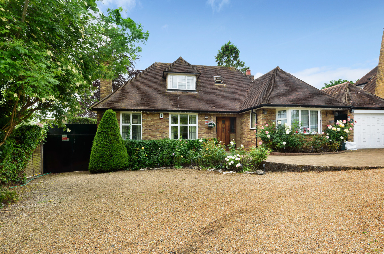 5 bedroom semi-detached house for sale