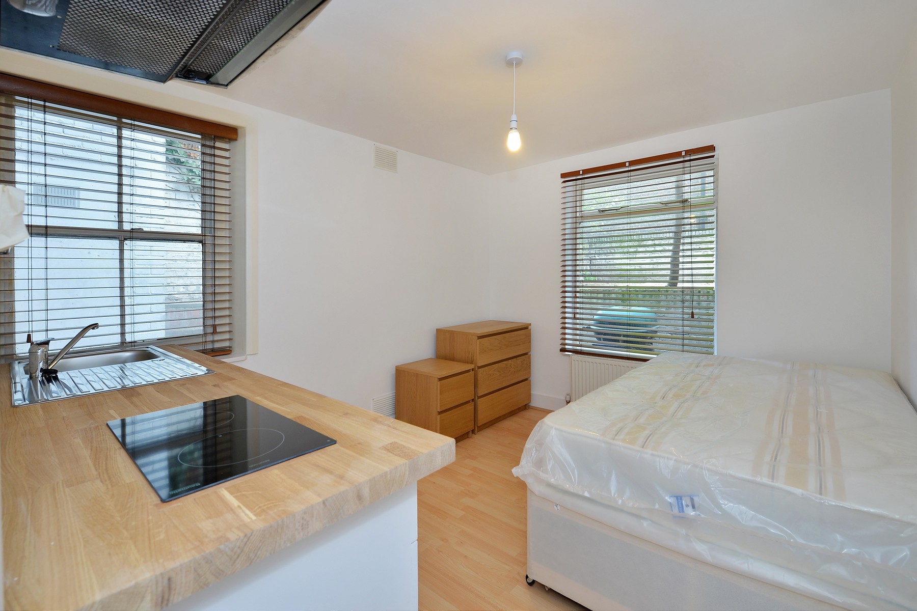 9, 13, Marloes Road, London photo 5