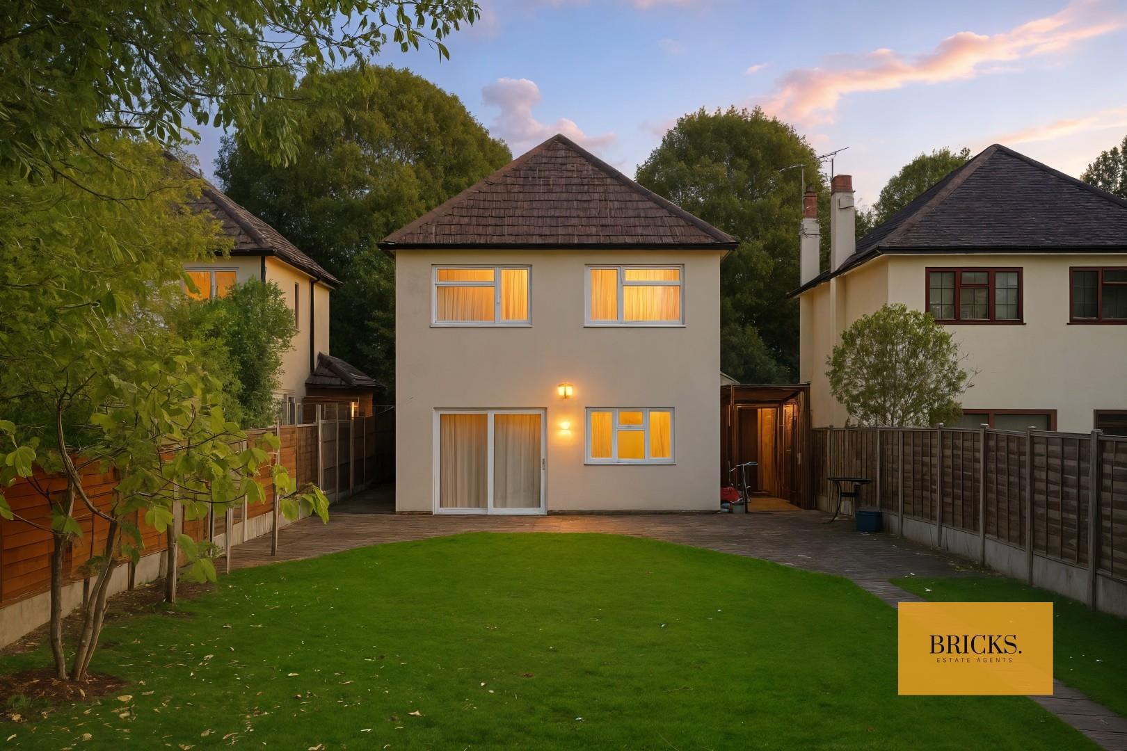 39, Avenue Road, Romford photo 4