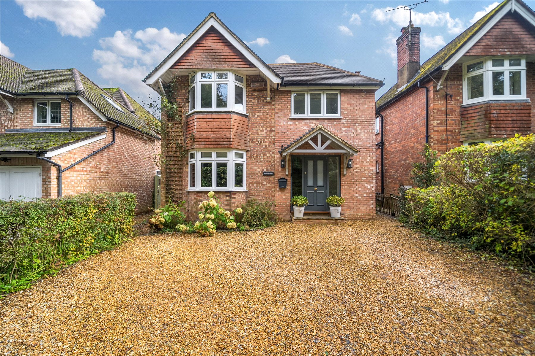 4 bedroom detached house for sale 0