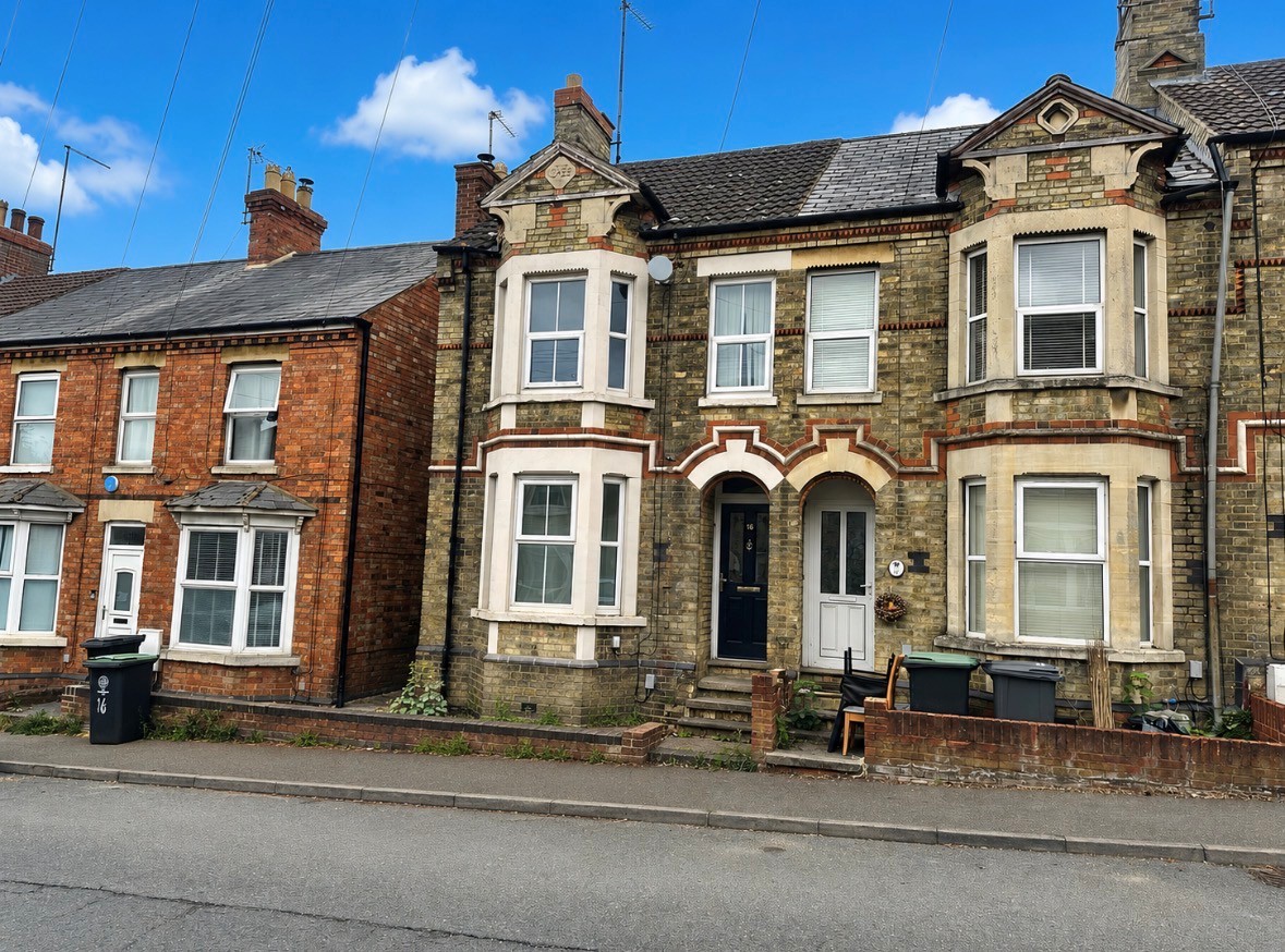 16, Wellington Road, Wellingborough photo 2