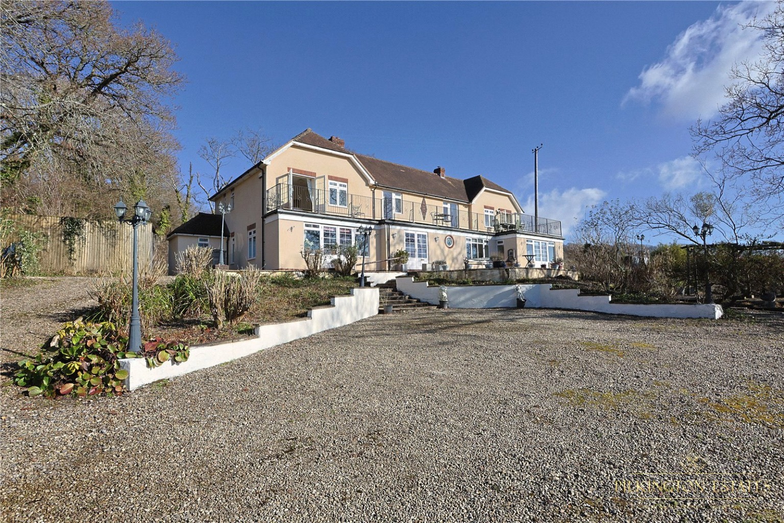 5 bedroom terraced house for sale
