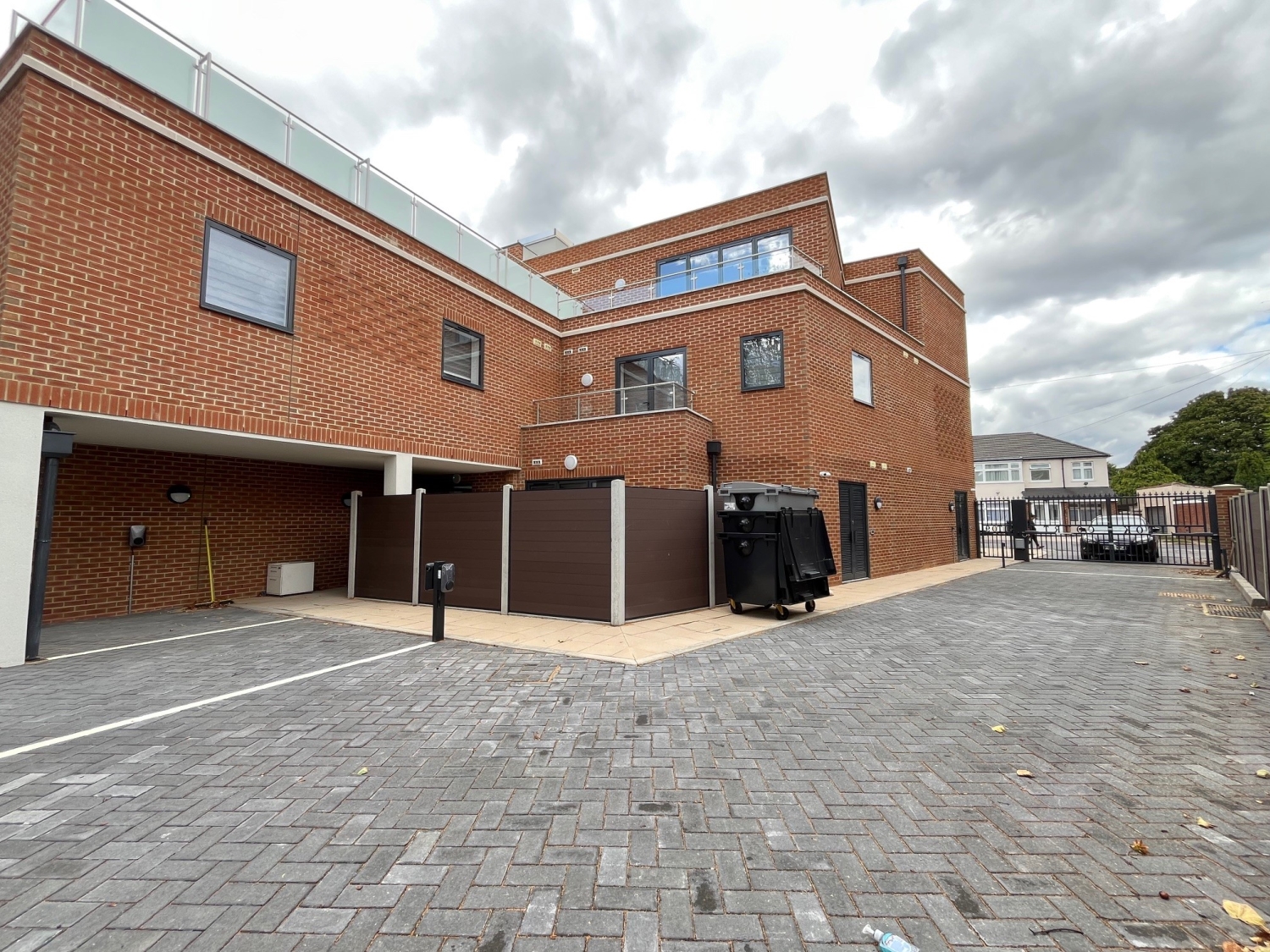 Flat 8, 15 Rushden Gardens, London photo 5