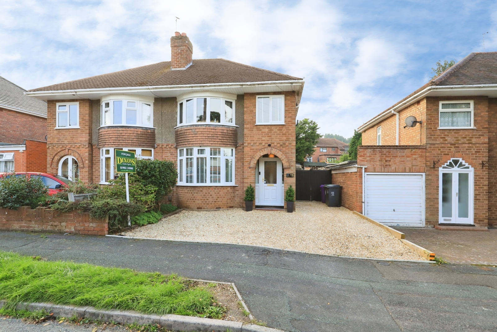 3 bed semi-detached house for sale