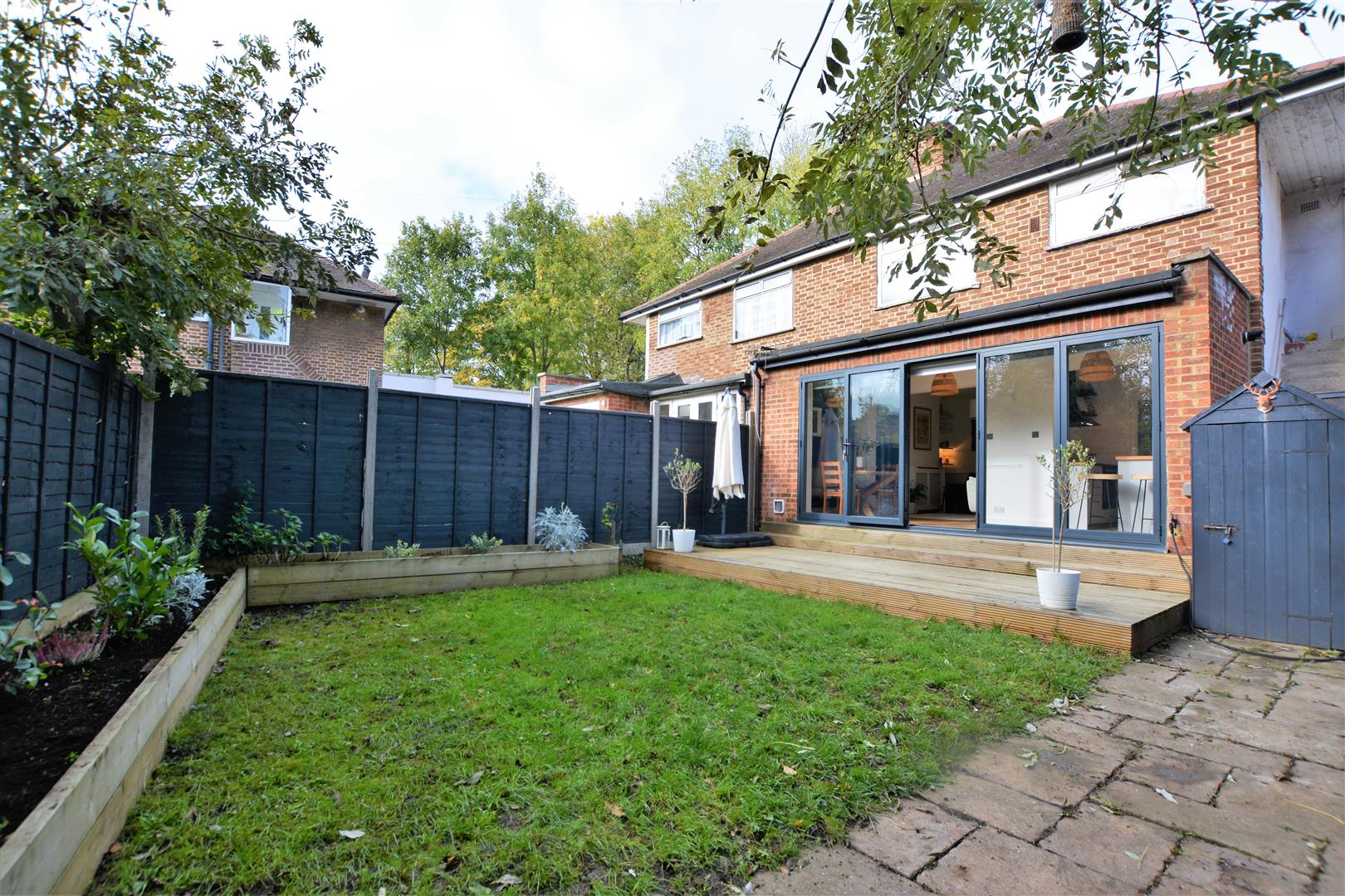 Free property report 141 Runnymede, Colliers Wood, London, SW19 2RQ