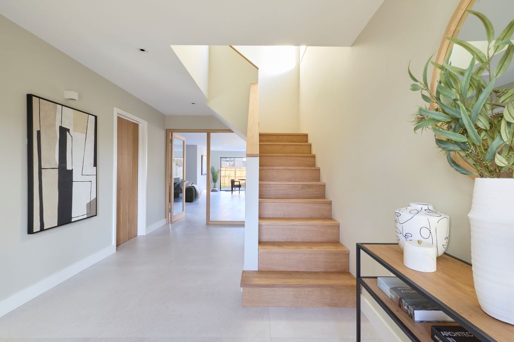 4 bedroom detached house for sale 0