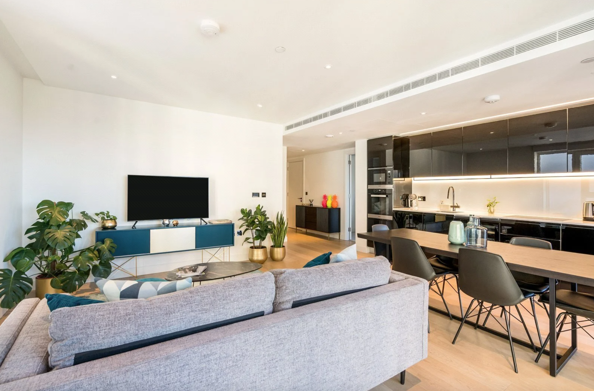 2 bedroom flat for sale 0