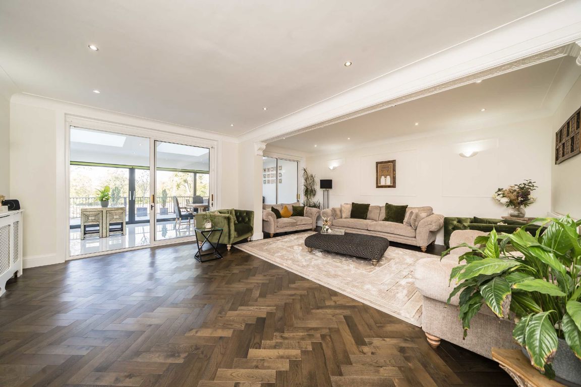 5 bedroom semi-detached house for sale 0