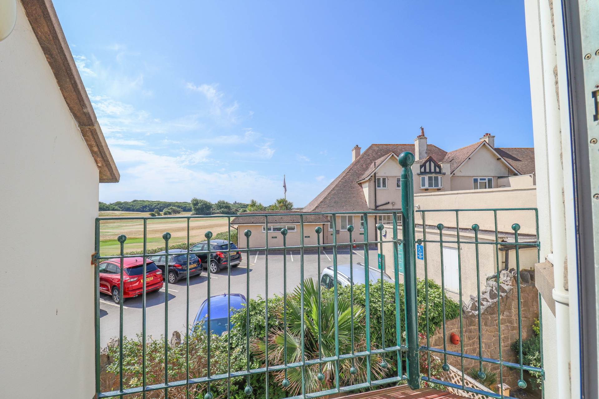 53, Royal Sands, Weston-super-Mare photo 4
