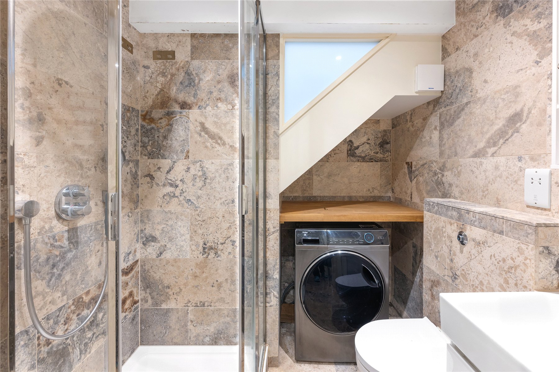 4 bedroom flat for sale 0