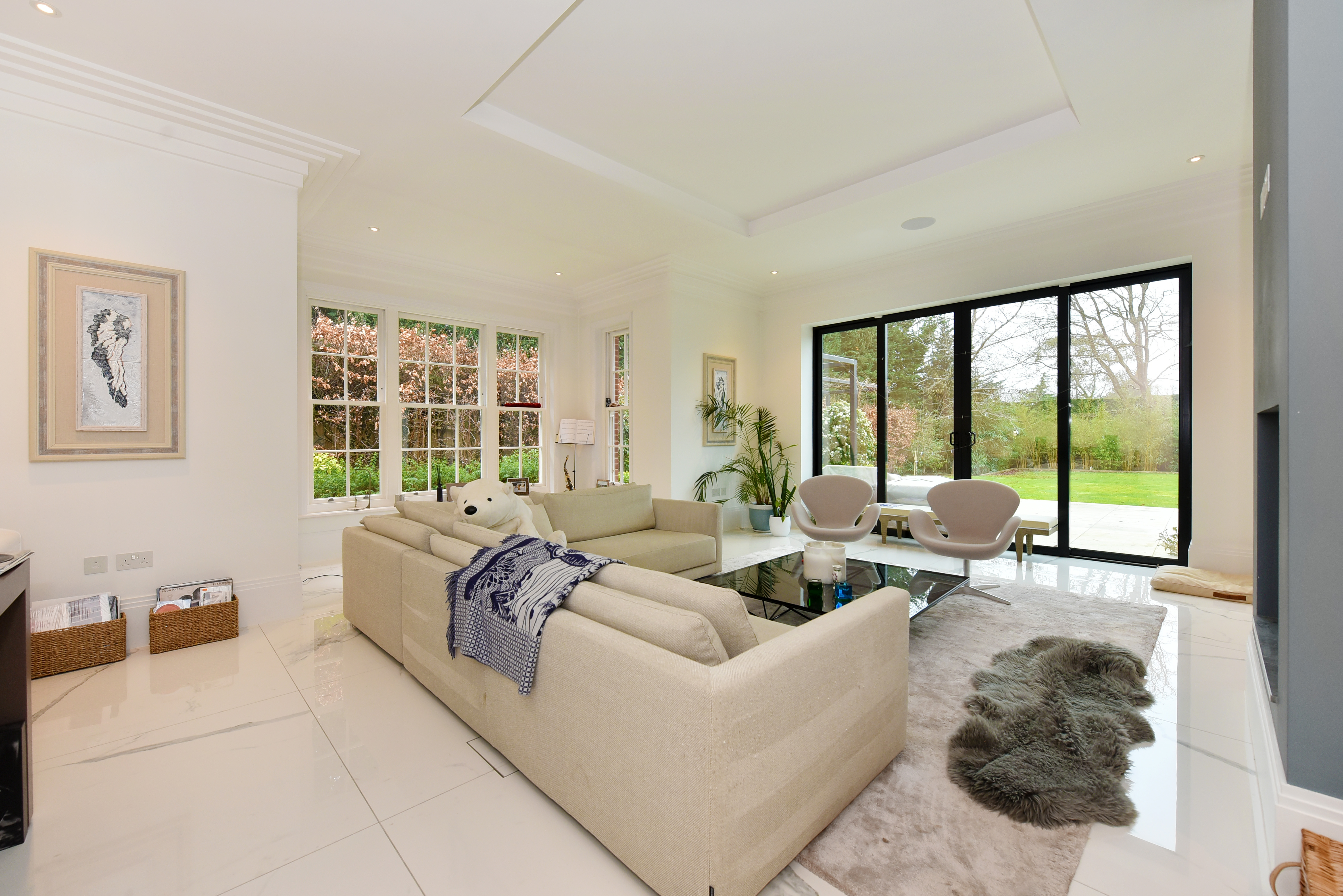 6 bedroom detached house for sale 0