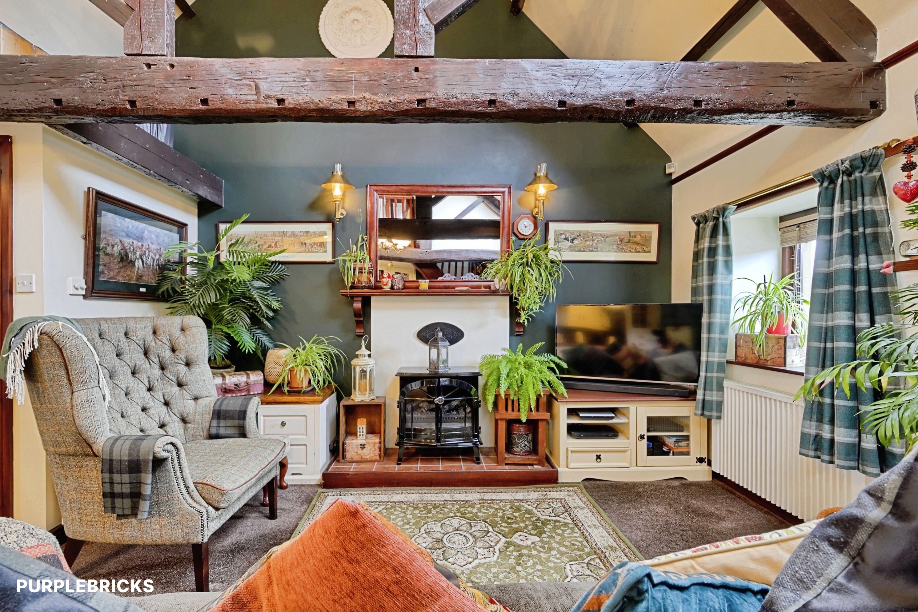 2 bed flat for sale